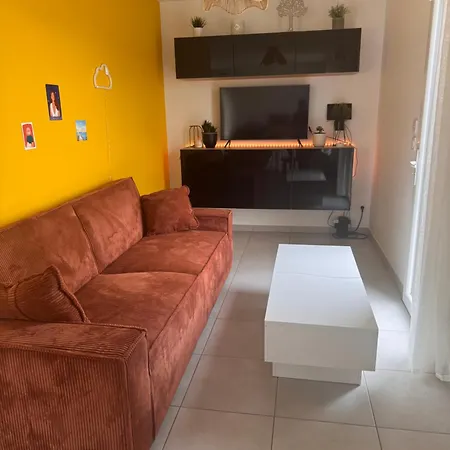 Polypocket Semesterbostad Saint-Laurent-des-Vignes